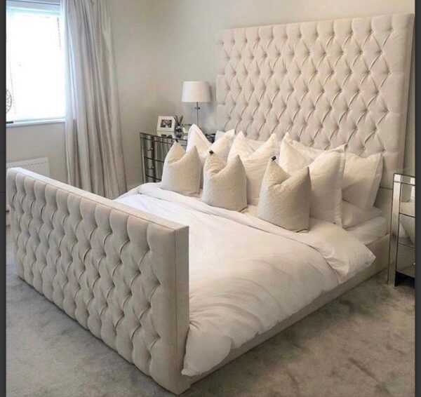 Chesterfield Bed