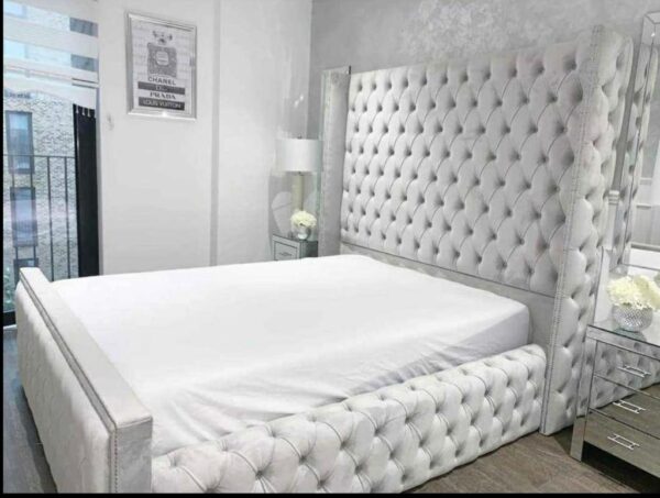 Empress Wing Bed