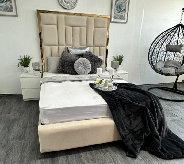 Royal Panel Bed