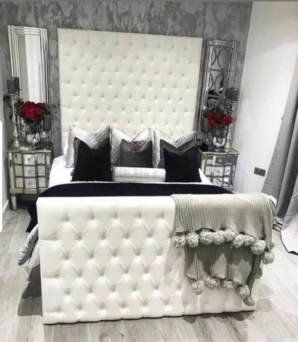 Chesterfield Bed