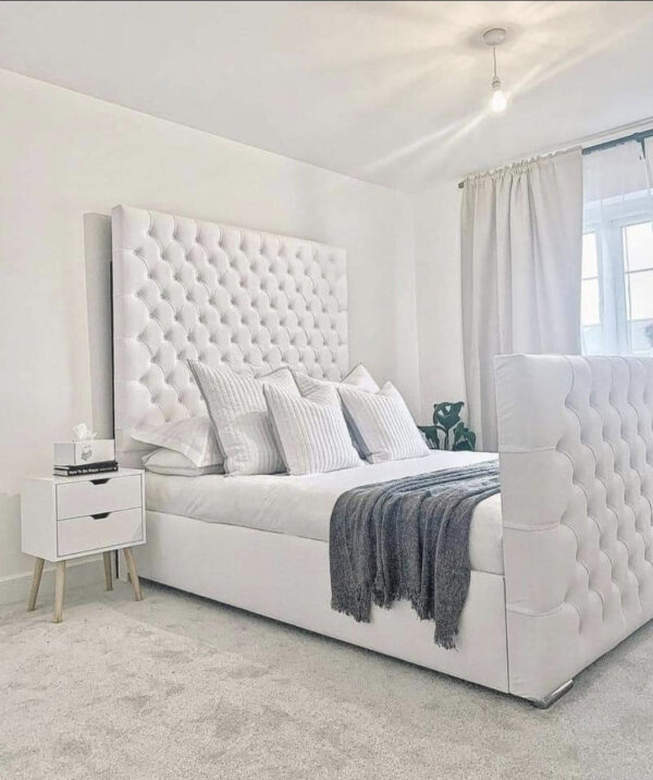 Chesterfield Bed