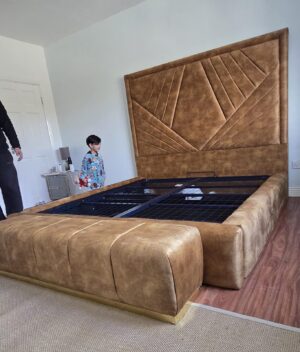 Lindsey Bed