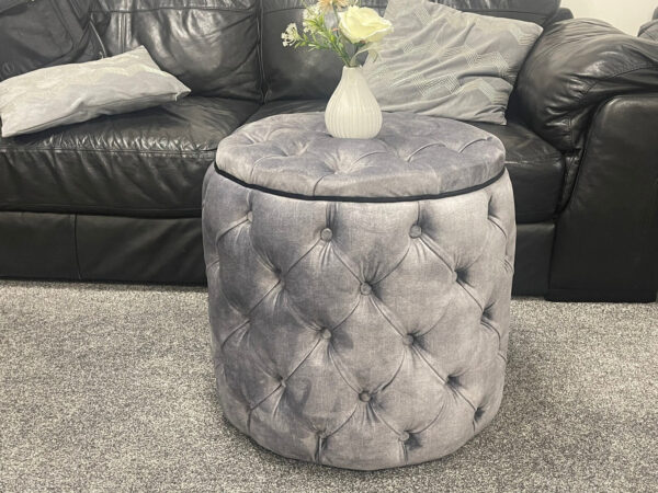 a12 Chesterfield Round Design Footstool