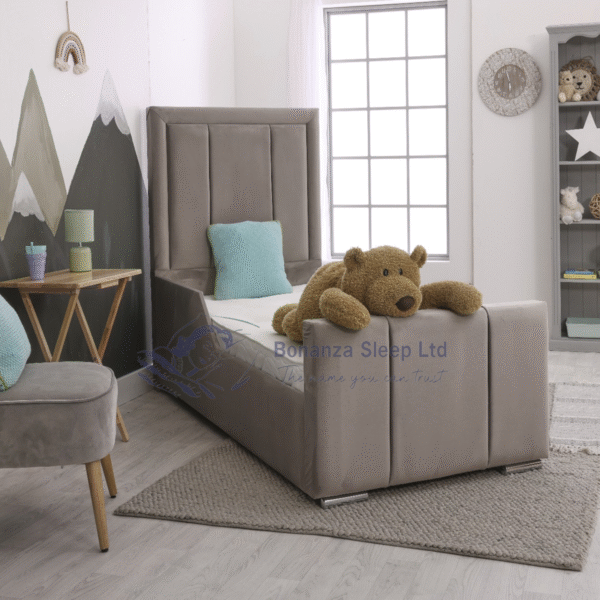 Buckingham Kids Panel Border Bed